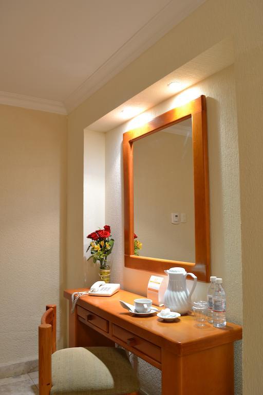 La Posada Hotel Y Suites San Luis Potosí Buitenkant foto