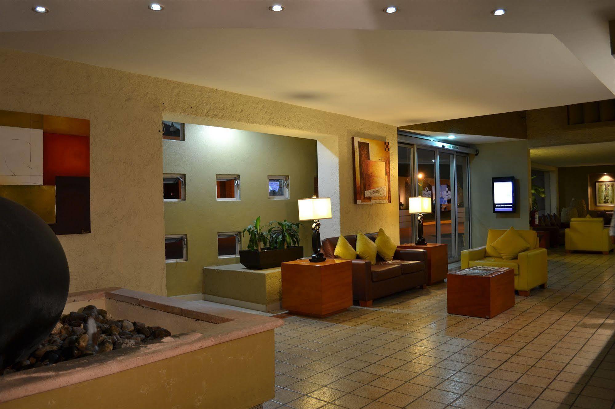 La Posada Hotel Y Suites San Luis Potosí Buitenkant foto